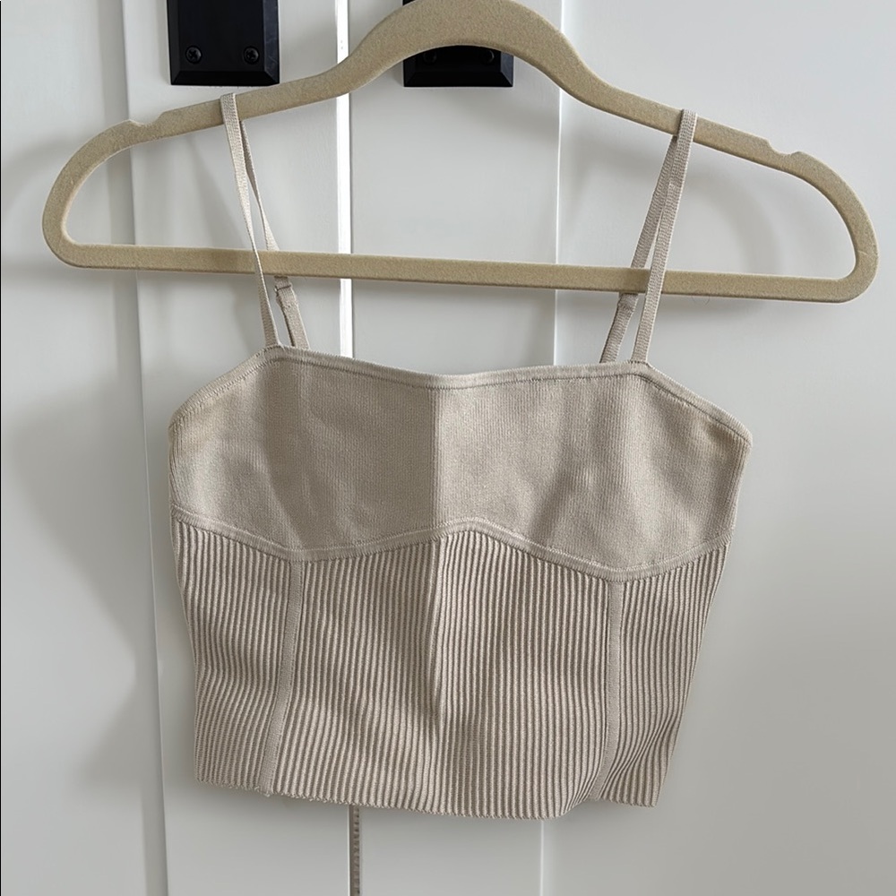 Aritzia Babaton Knit crop Top